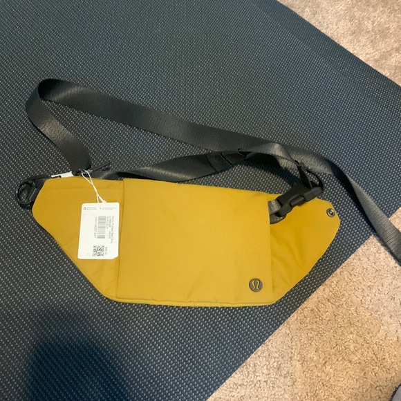 lululemon athletica Handbags - Lulu lemon Fanny pak